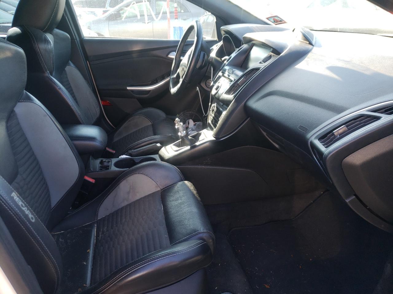 Zdjęcie 5 z aukcji – 2013 FORD FOCUS ST z VIN 1FADP3L90DL135577
