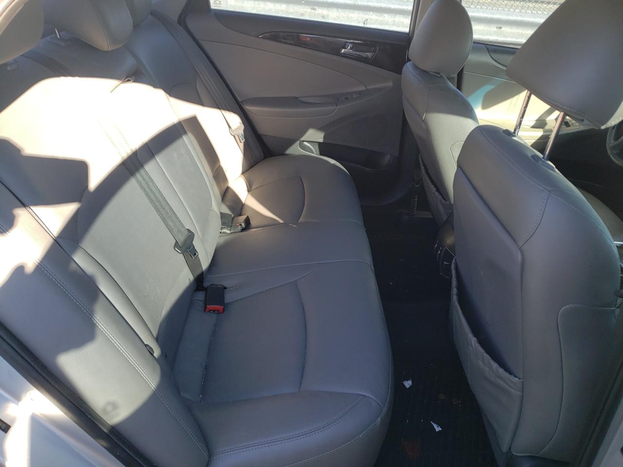 Photo 6 from auction – 2012 HYUNDAI SONATA SE with VIN 5NPEC4AB1CH499970