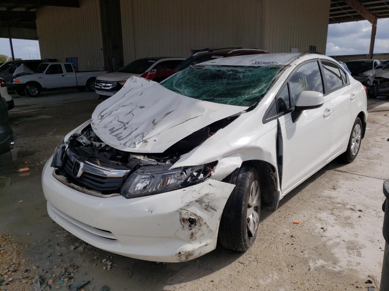 Photo 2 from auction – 2012 HONDA CIVIC LX with VIN 19XFB2F56CE089314