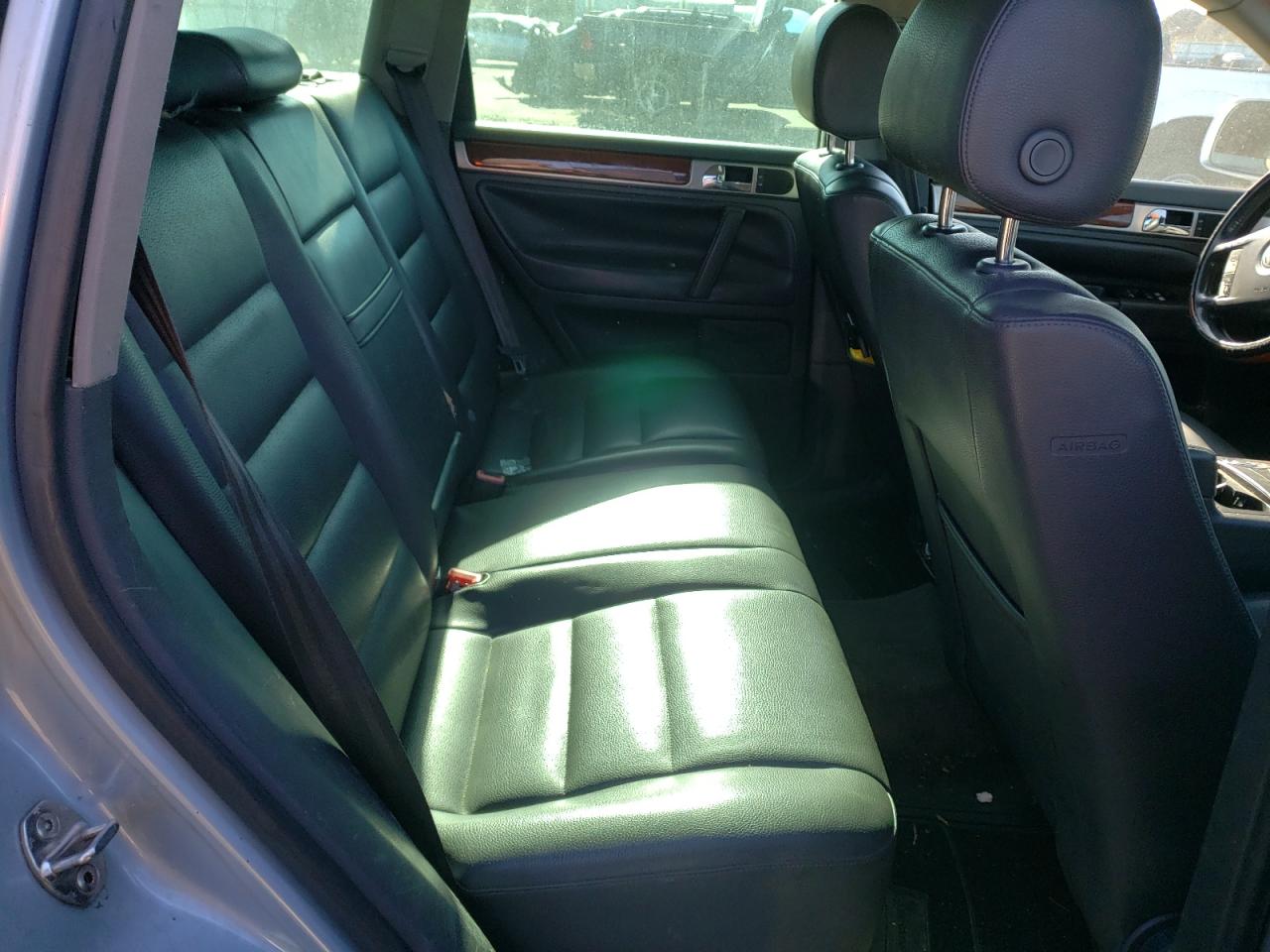 Photo 6 from auction – 2004 VOLKSWAGEN TOUAREG with VIN WVGBC77L64D063803