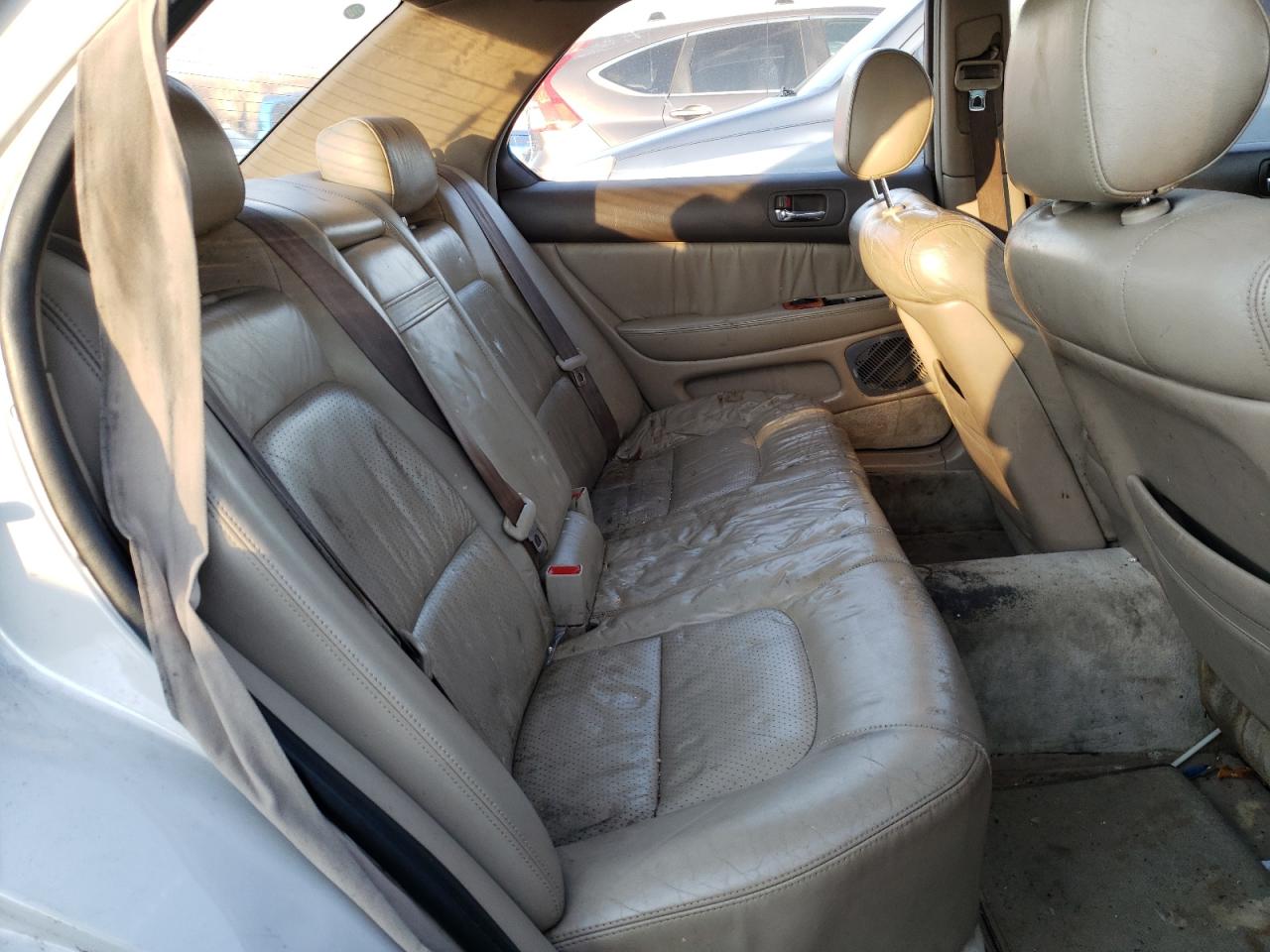 Photo 6 from auction – 1997 LEXUS LS 400 with VIN JT8BH28F1V0097916