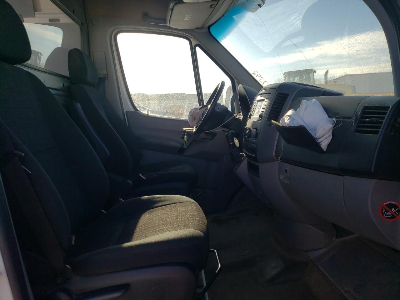 Photo 5 from auction – 2016 FREIGHTLINER SPRINTER 2 with VIN WDYPE8DD9GP243663