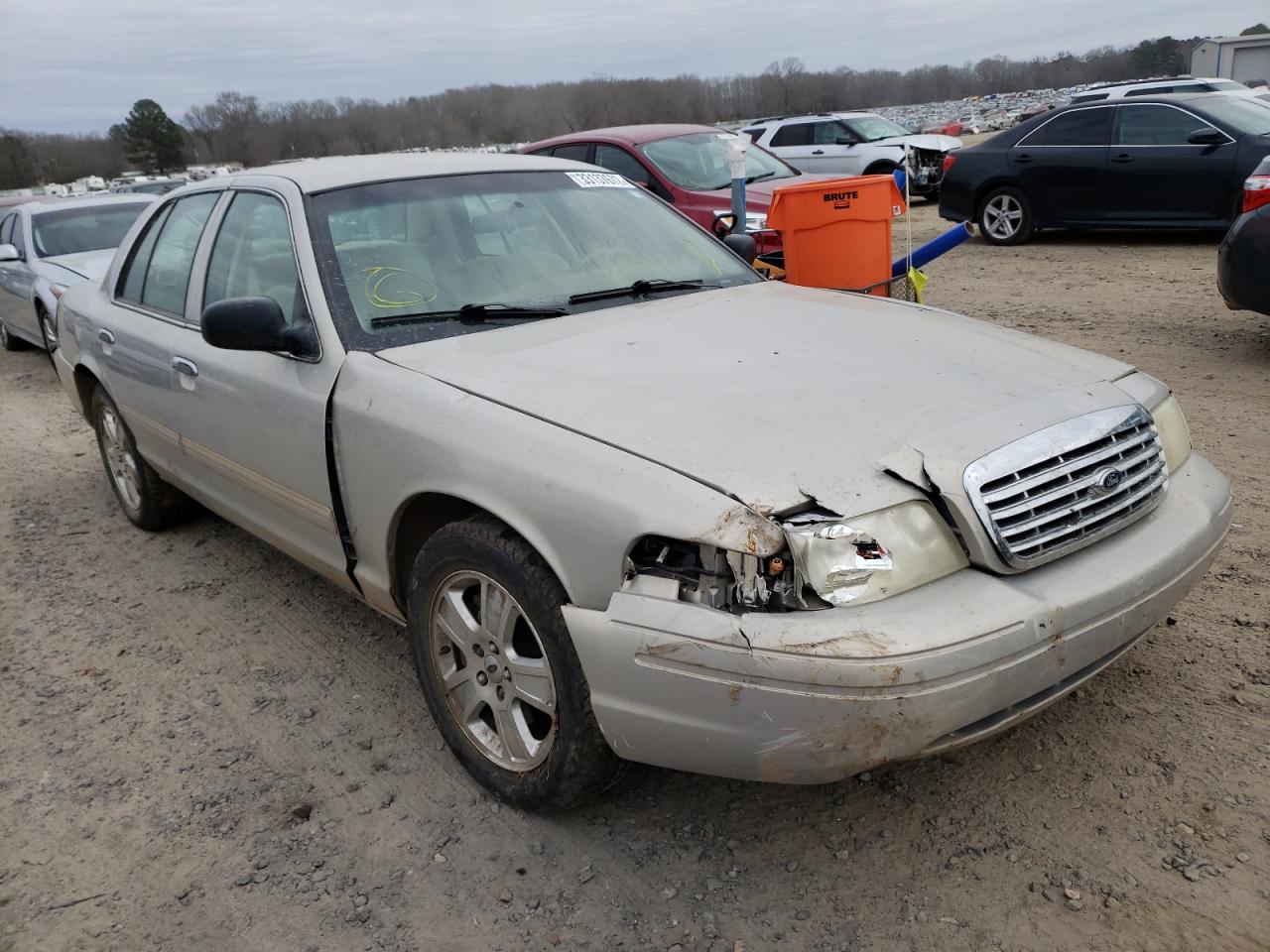 FORD CROWN VICT 2009 with VIN 2FAHP74V49X134284 - Photo from auction