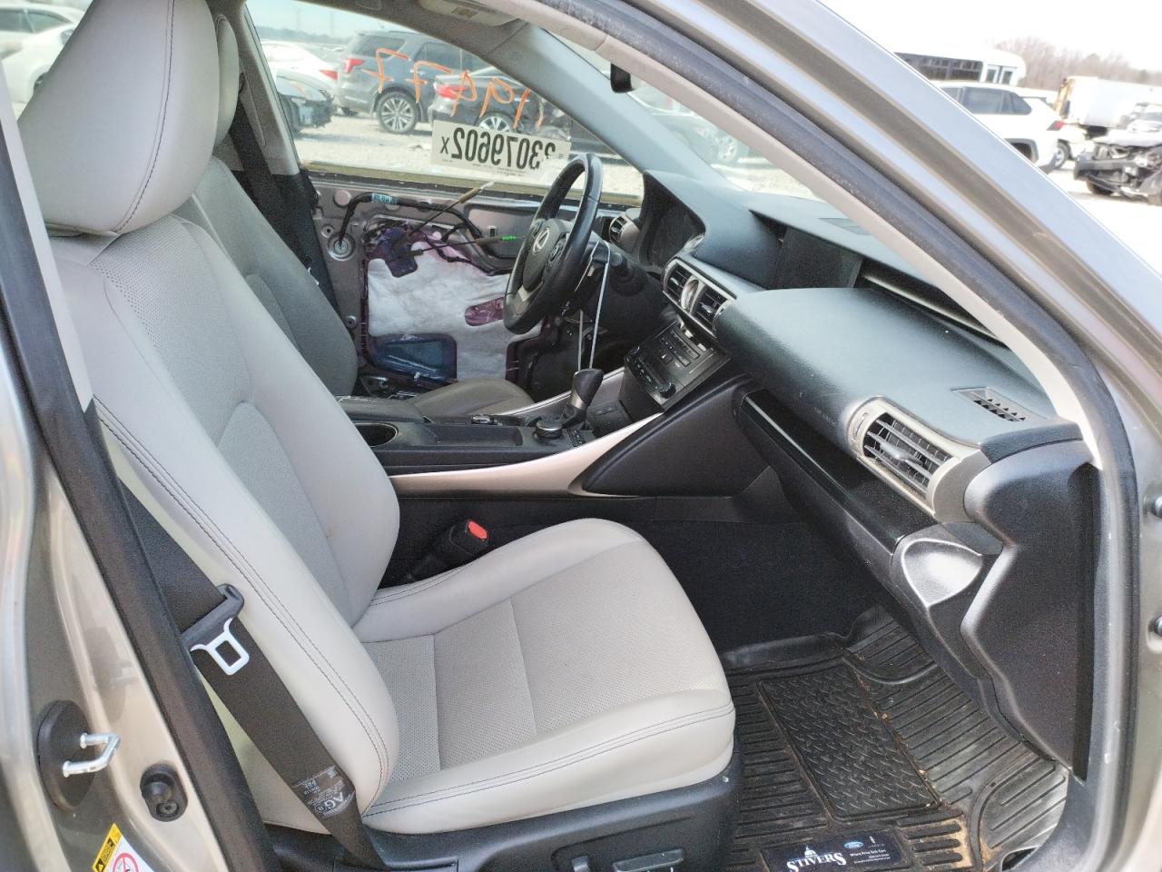 Photo 5 from auction – 2014 LEXUS IS 250 with VIN JTHBF1D22E5022647