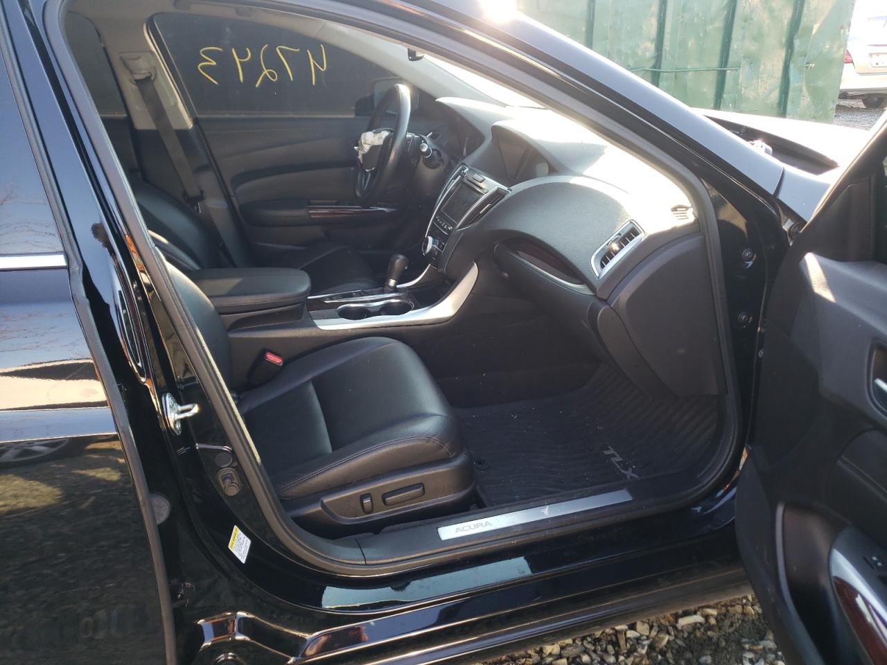 Photo 5 from auction – 2015 ACURA TLX with VIN 19UUB1F30FA006341