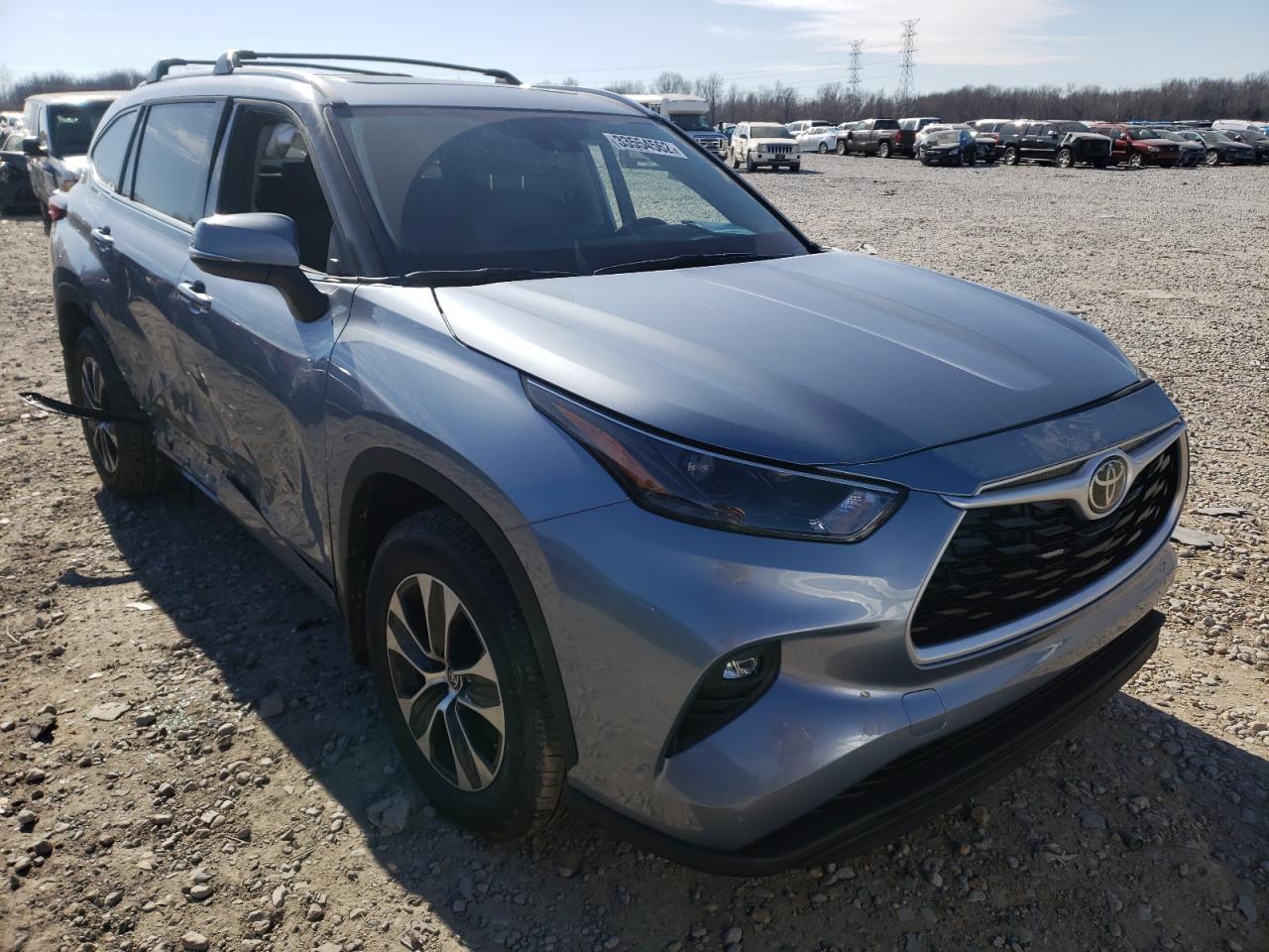 TOYOTA HIGHLANDER 2022 with VIN 5TDHZRBH9NS183452 - Photo from auction