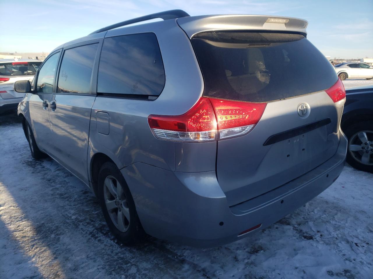 Photo 3 from auction – 2013 TOYOTA SIENNA with VIN 5TDZK3DC9DS282049