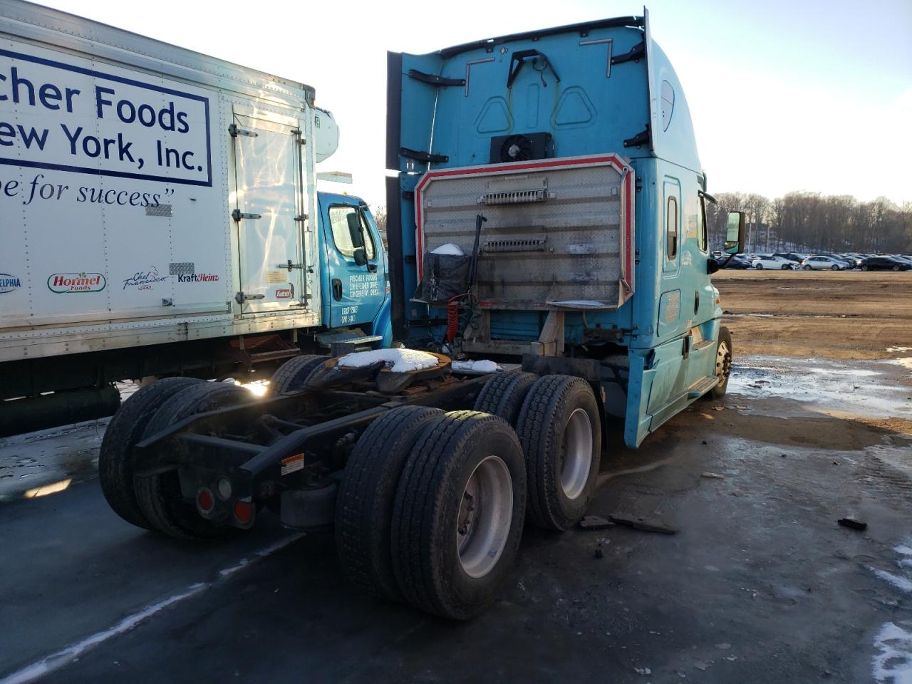 Photo 4 from auction – 2015 FREIGHTLINER CASCADIA 1 with VIN 1FUJGLD53FLGL7135