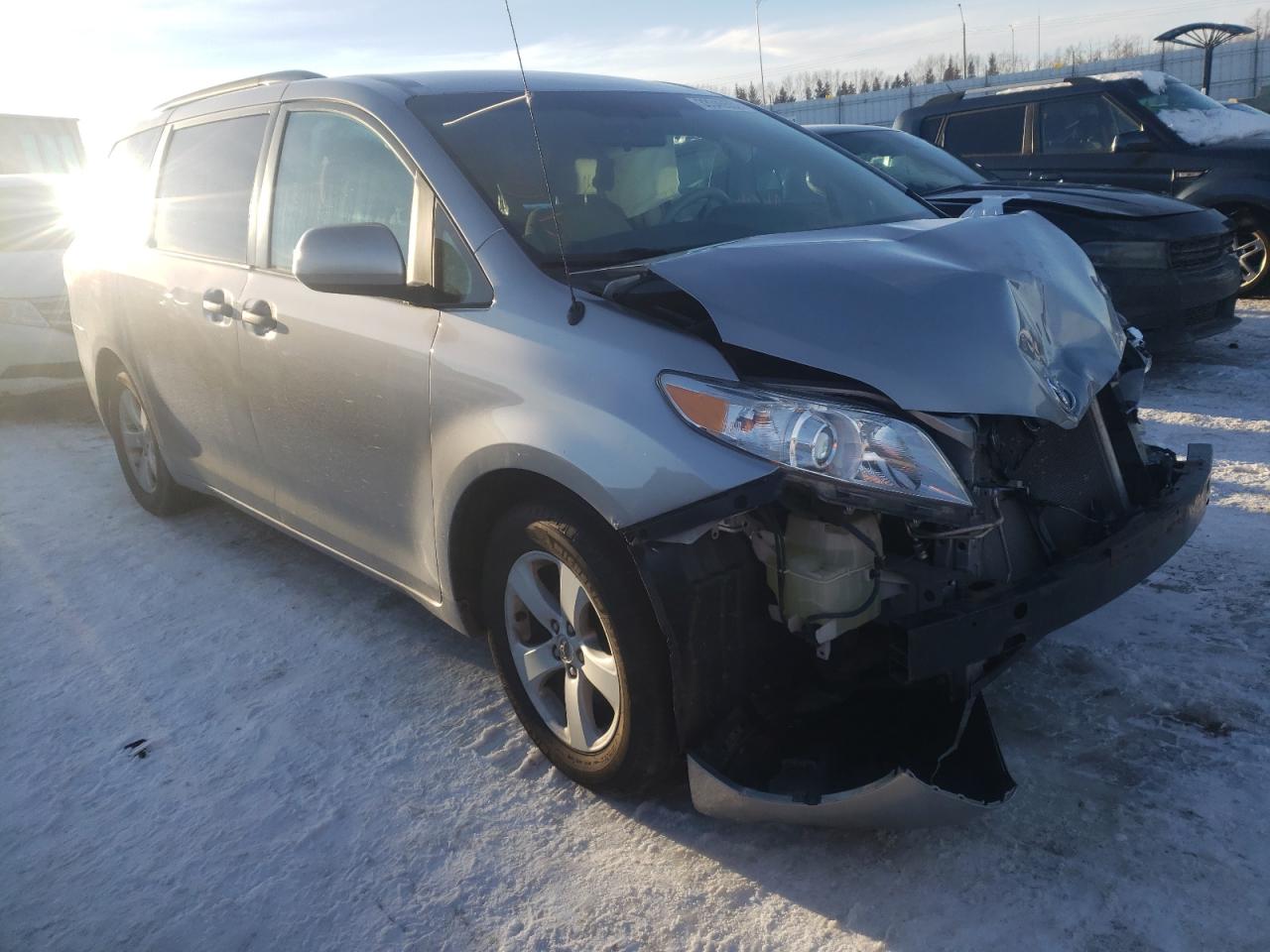 TOYOTA SIENNA 2013 with VIN 5TDZK3DC9DS282049 - Photo from auction