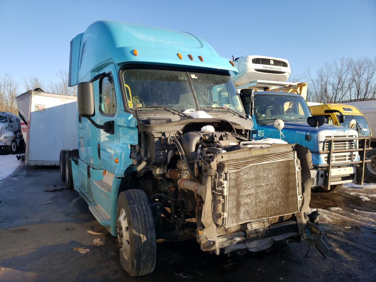 FREIGHTLINER CASCADIA 1 2015 with VIN 1FUJGLD53FLGL7135 - Photo from auction