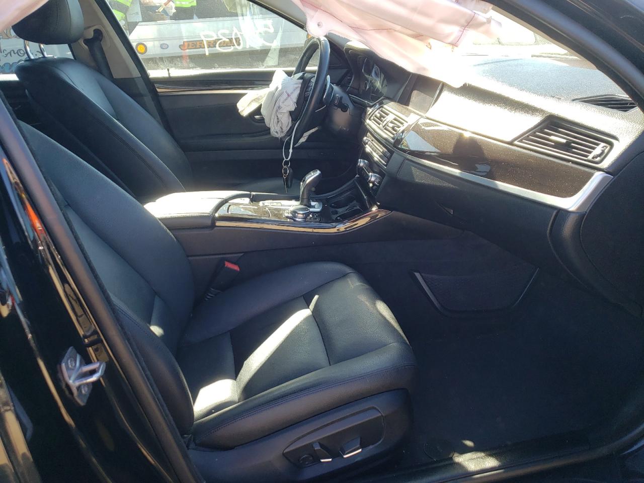 Photo 5 from auction – 2016 BMW 535 I with VIN WBA5B1C50GG134356