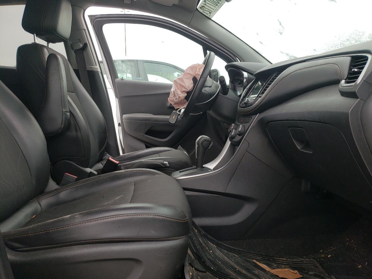 Photo 5 from auction – 2018 CHEVROLET TRAX 1LT with VIN KL7CJPSB4JB599067