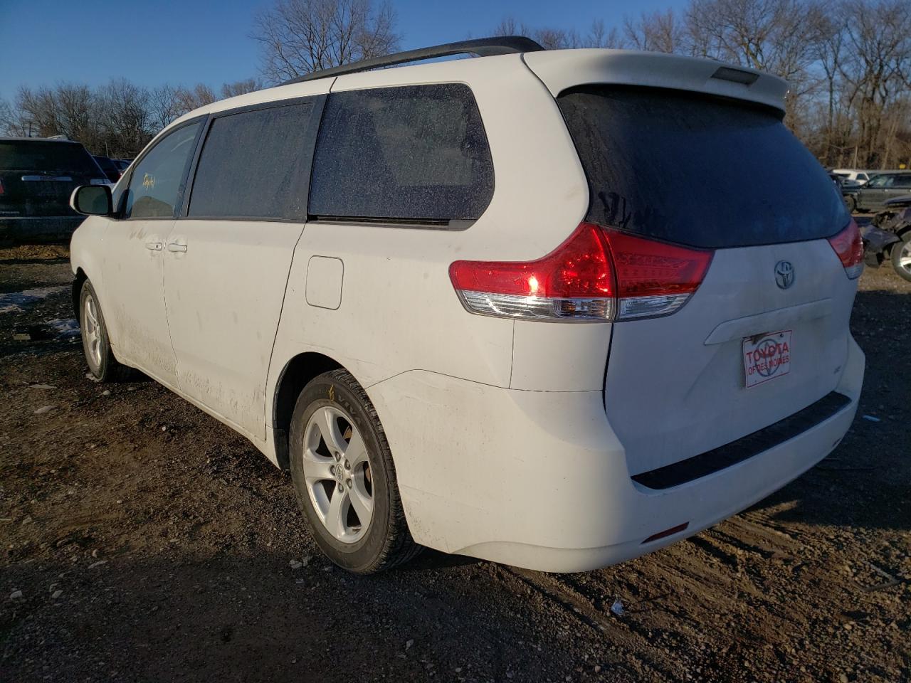 Photo 3 from auction – 2011 TOYOTA SIENNA LE with VIN 5TDKK3DC5BS120434