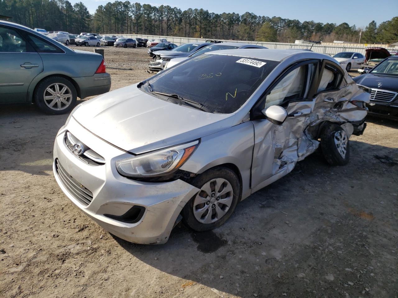 Photo 2 from auction – 2015 HYUNDAI ACCENT GLS with VIN KMHCT4AE2FU839506