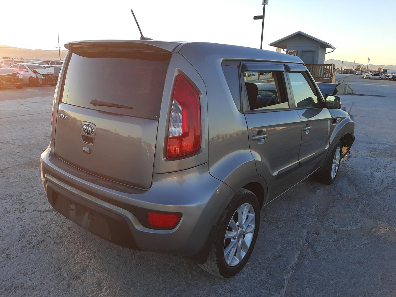 Photo 4 from auction – 2013 KIA SOUL with VIN KNDJT2A68D7595512