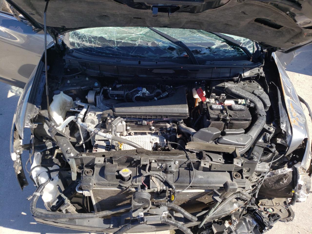 Photo 7 from auction – 2018 NISSAN ROGUE S with VIN 5N1AT2MT2JC728779