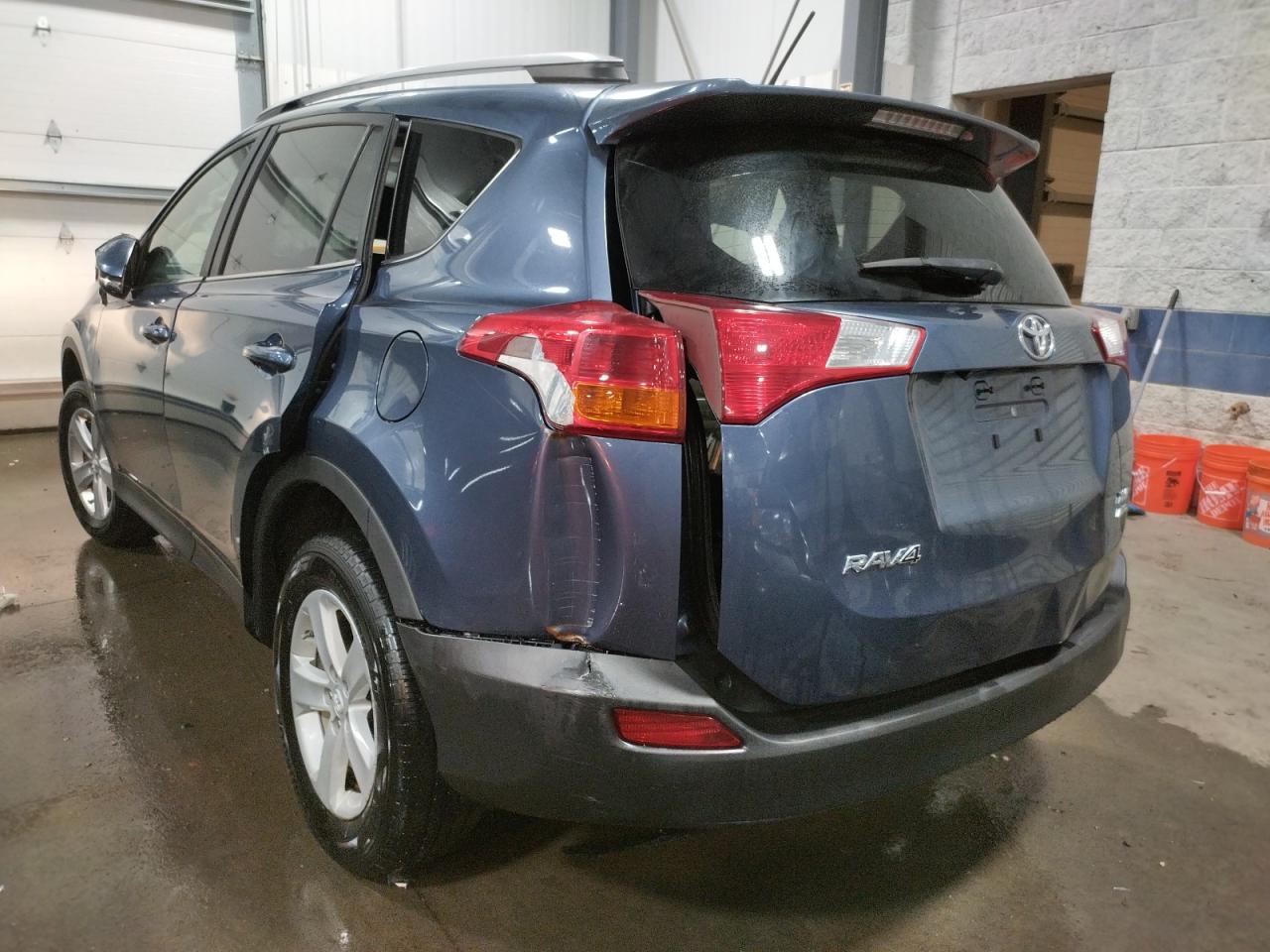 Photo 3 from auction – 2013 TOYOTA RAV4 XLE with VIN 2T3RFREV4DW013088