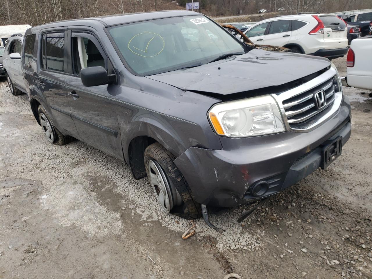 HONDA PILOT LX 2015 with VIN 5FNYF4H29FB006131 - Photo from auction