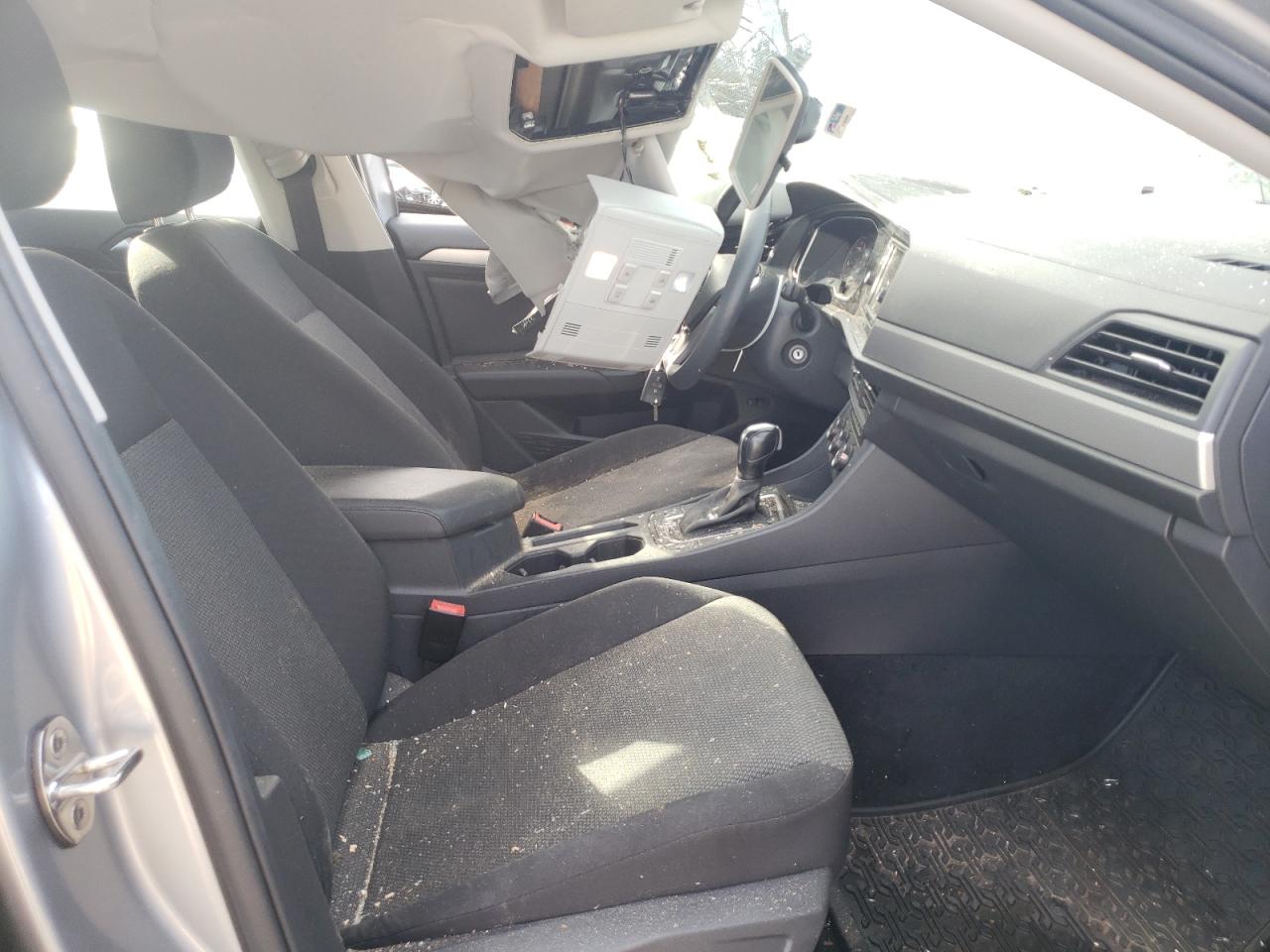 Photo 5 from auction – 2019 VOLKSWAGEN JETTA S with VIN 3VWCB7BU8KM219415