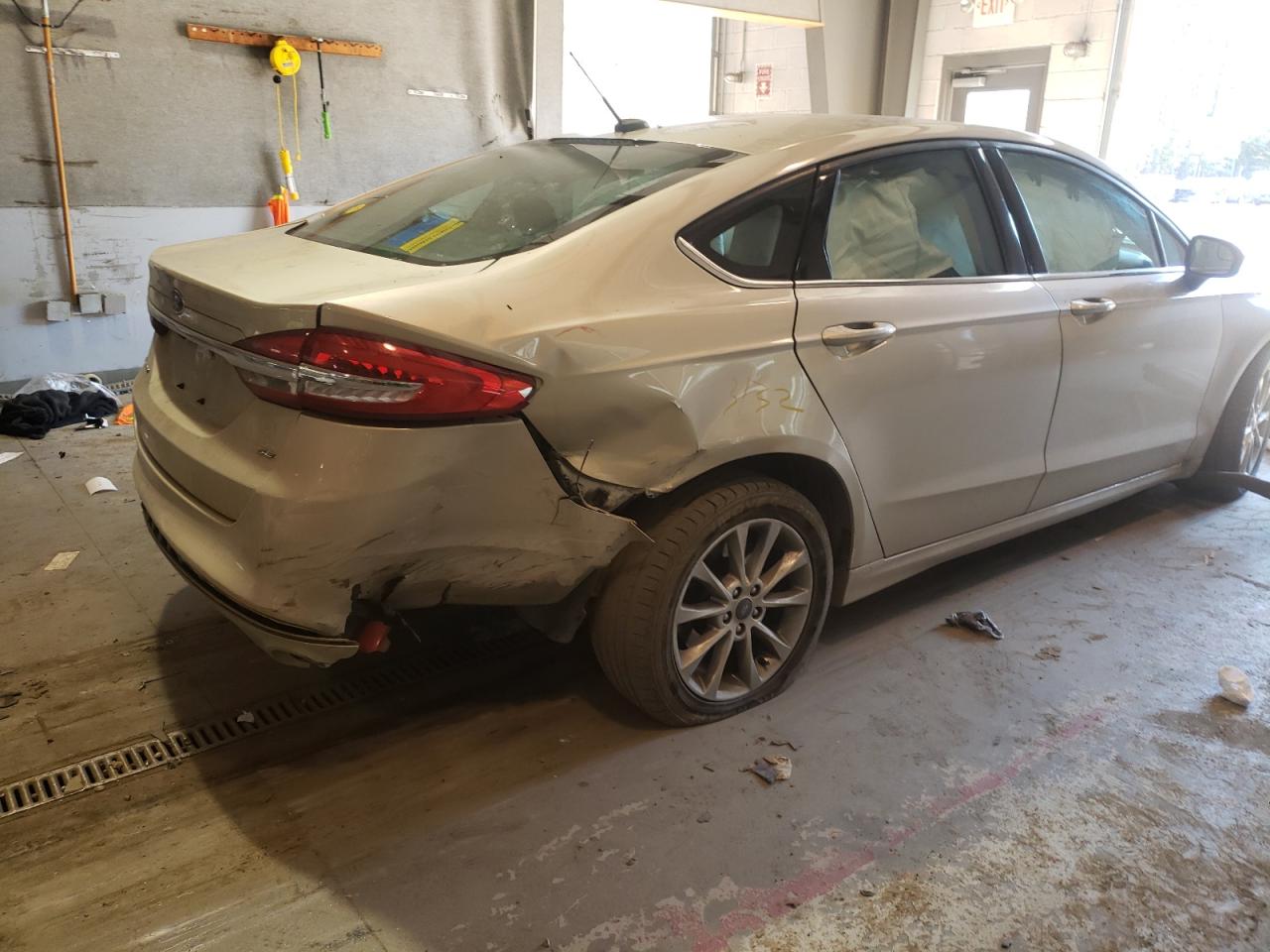 Photo 9 from auction – 2017 FORD FUSION SE with VIN 3FA6P0H74HR404072