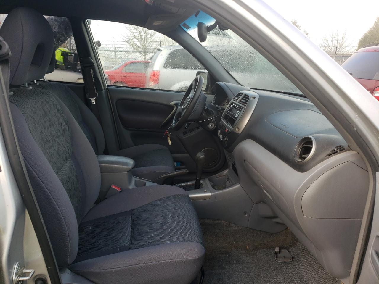 Photo 5 from auction – 2002 TOYOTA RAV4 with VIN JTEHH20V526066865