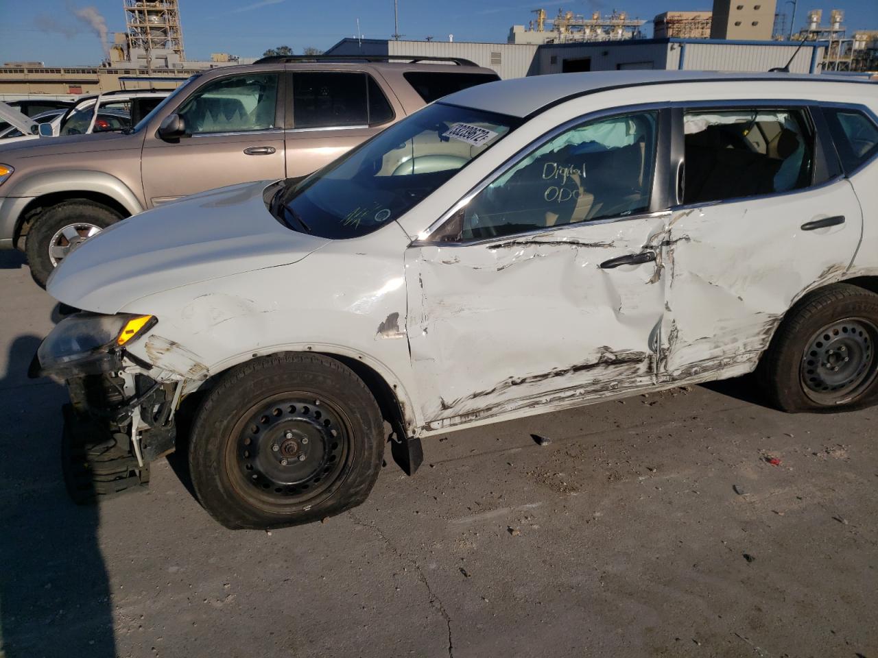 Photo 9 from auction – 2016 NISSAN ROGUE S with VIN KNMAT2MT8GP663734