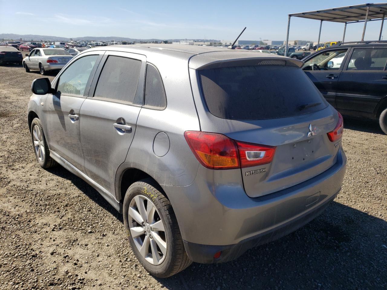 Photo 3 from auction – 2015 MITSUBISHI OUTLANDER with VIN 4A4AR3AU5FE002358