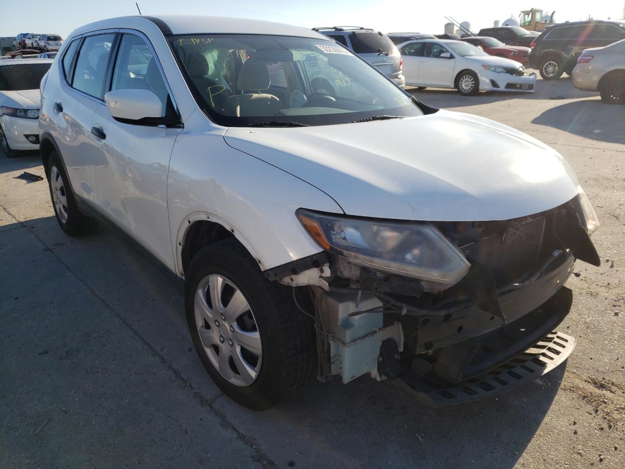 NISSAN ROGUE S 2016 con VIN KNMAT2MT8GP663734 - Foto de la subasta