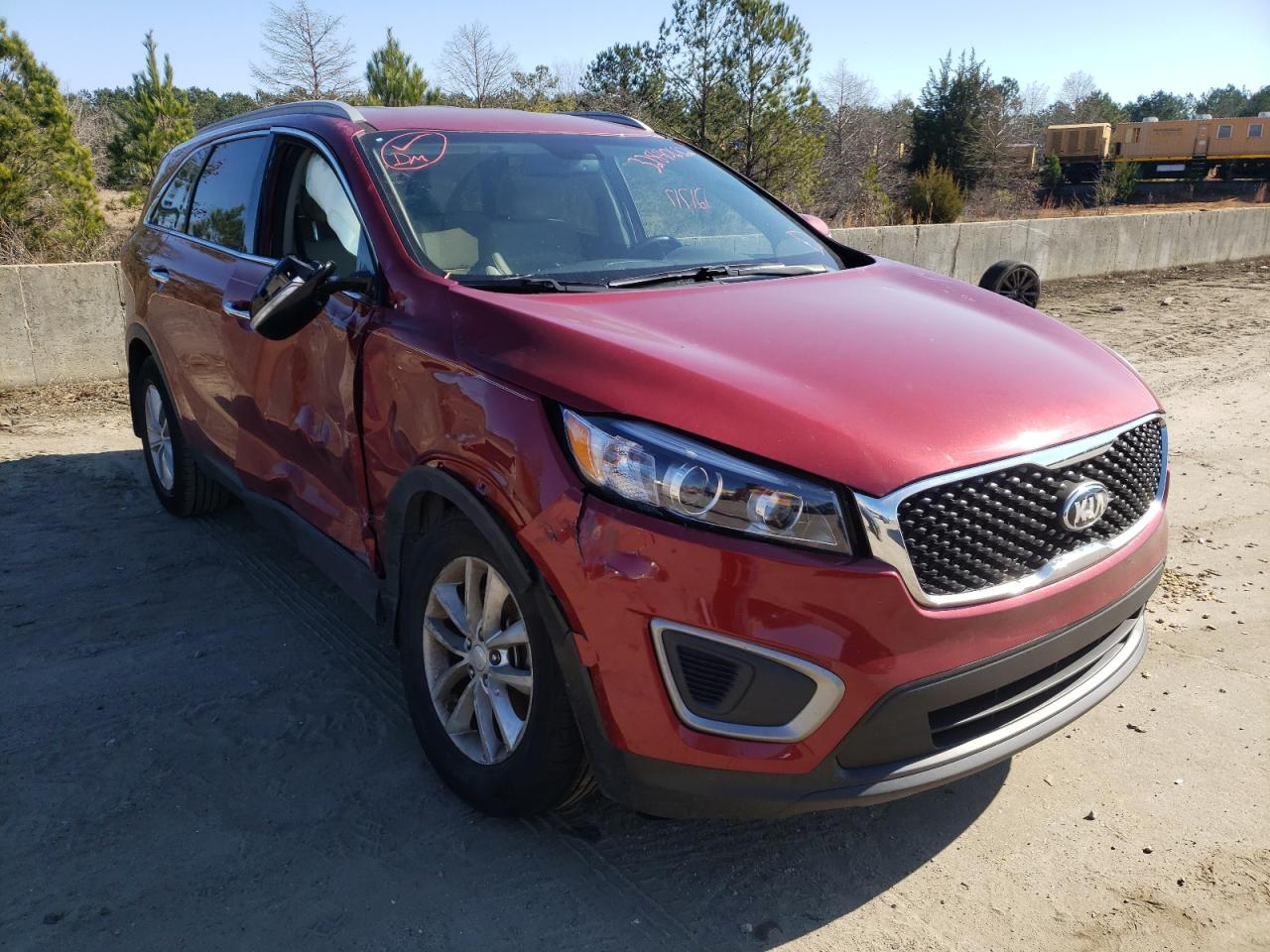Photo 1 from auction – 2016 KIA SORENTO LX with VIN 5XYPG4A37GG040526