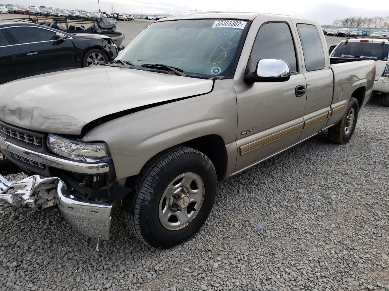 Photo 2 from auction – 2002 CHEVROLET SILVERADO with VIN 2GCEC19T921168016