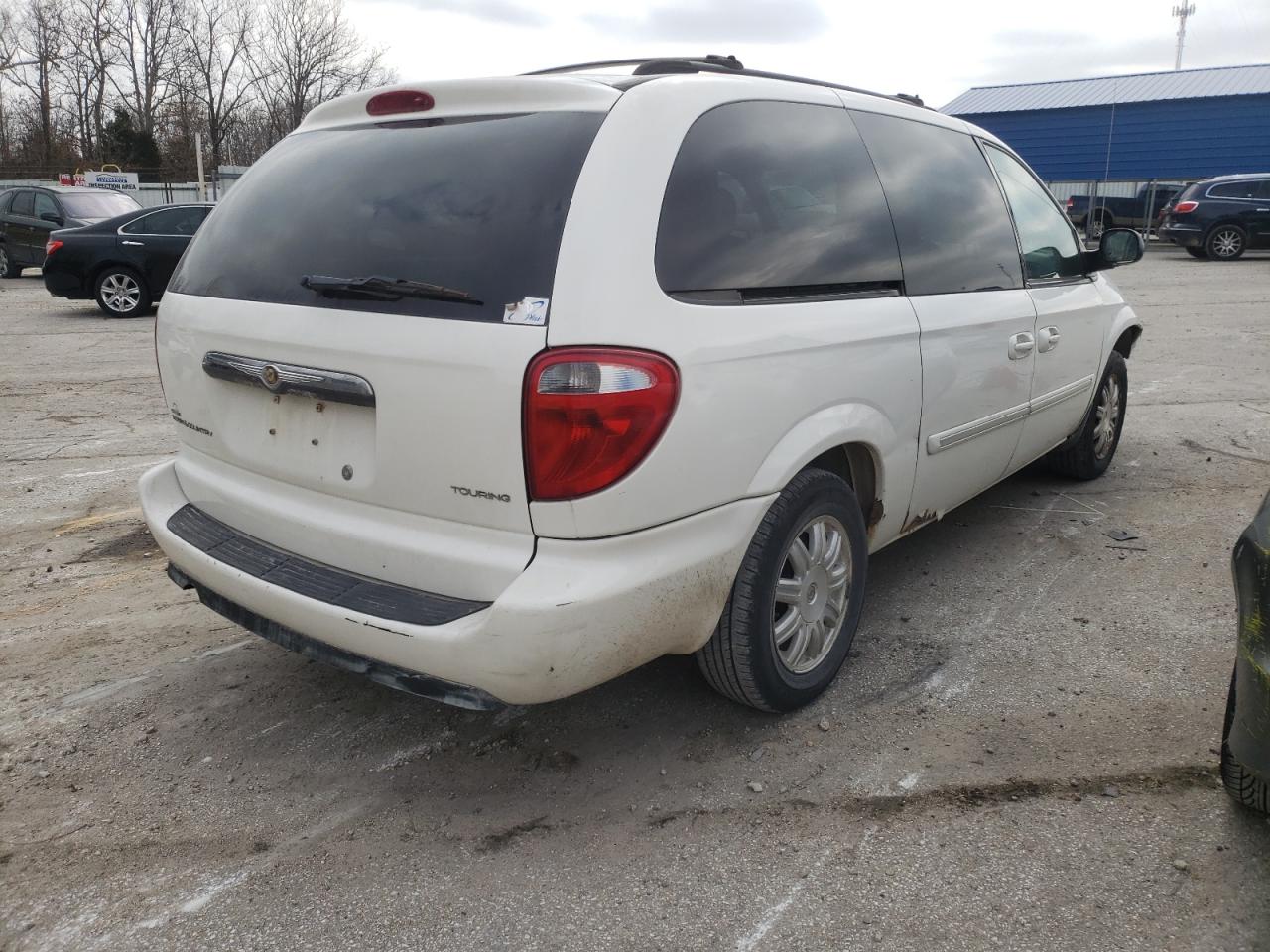 Photo 4 from auction – 2006 CHRYSLER TOWN & COU with VIN 2A8GP54L06R834093