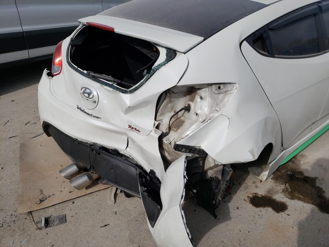 Photo 9 from auction – 2014 HYUNDAI VELOSTER T with VIN KMHTC6AE0EU191531