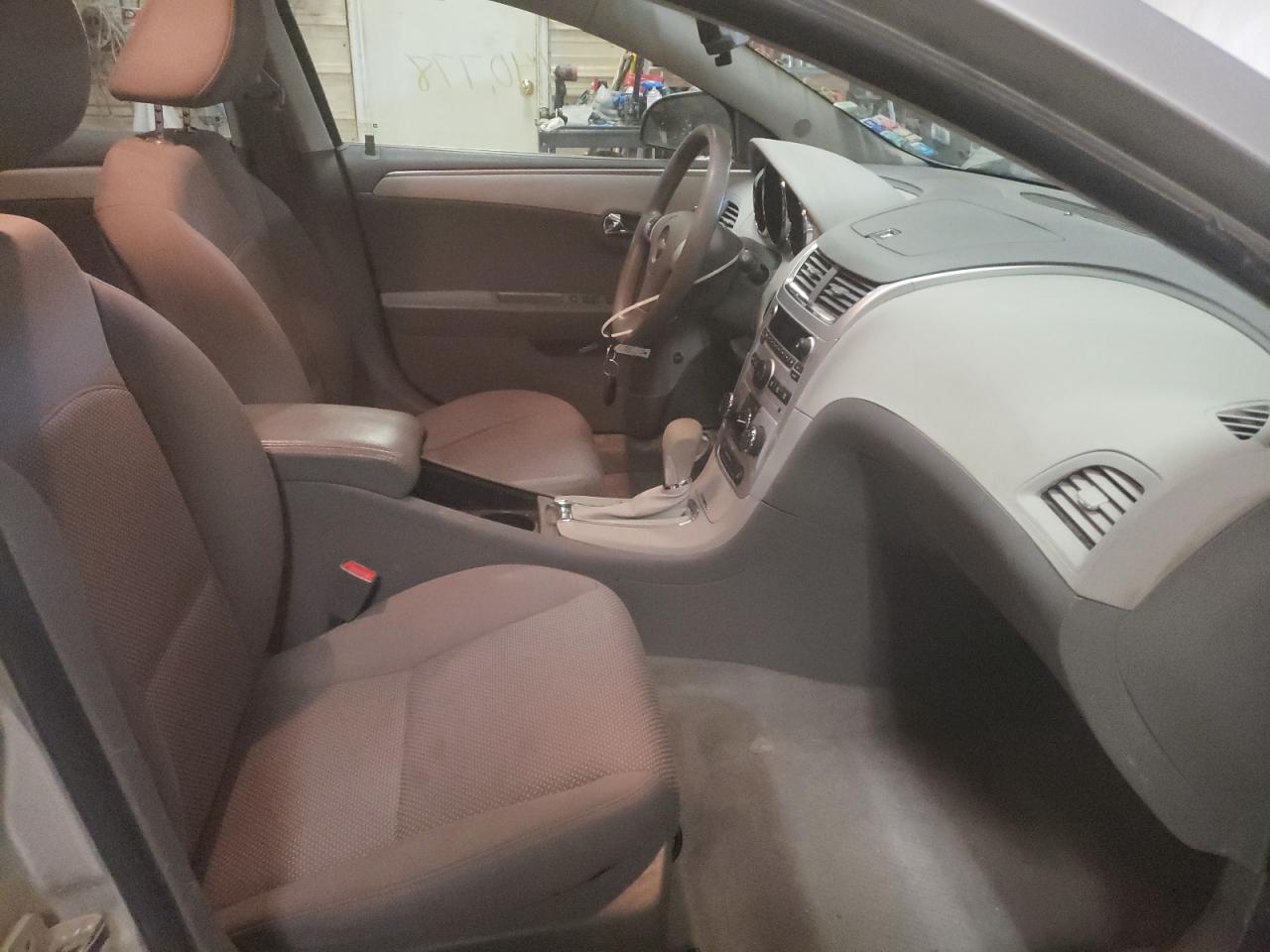 Photo 5 from auction – 2012 CHEVROLET MALIBU LS with VIN 1G1ZA5E0XCF369677