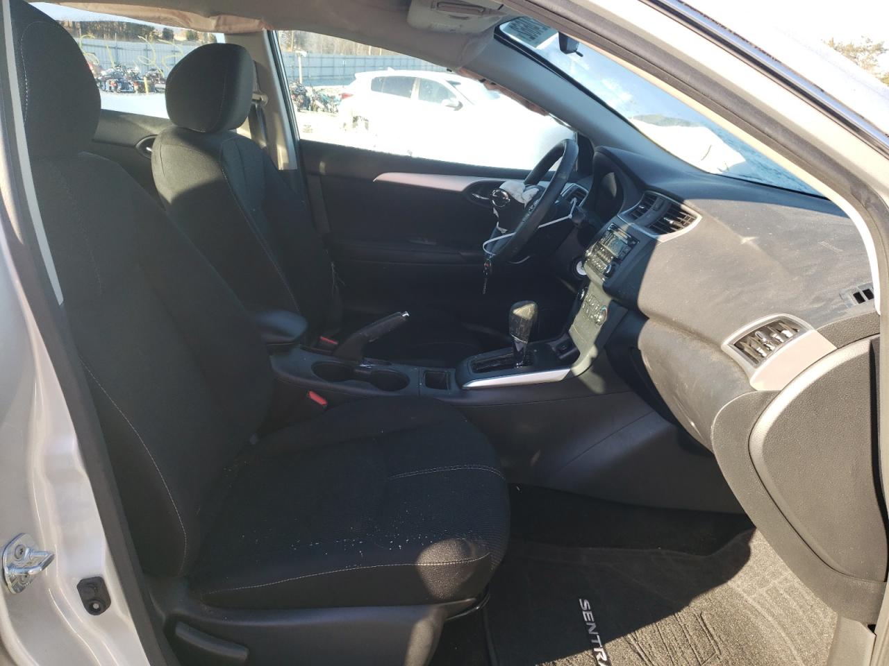 Photo 5 from auction – 2017 NISSAN SENTRA S with VIN 3N1AB7AP4HY313432