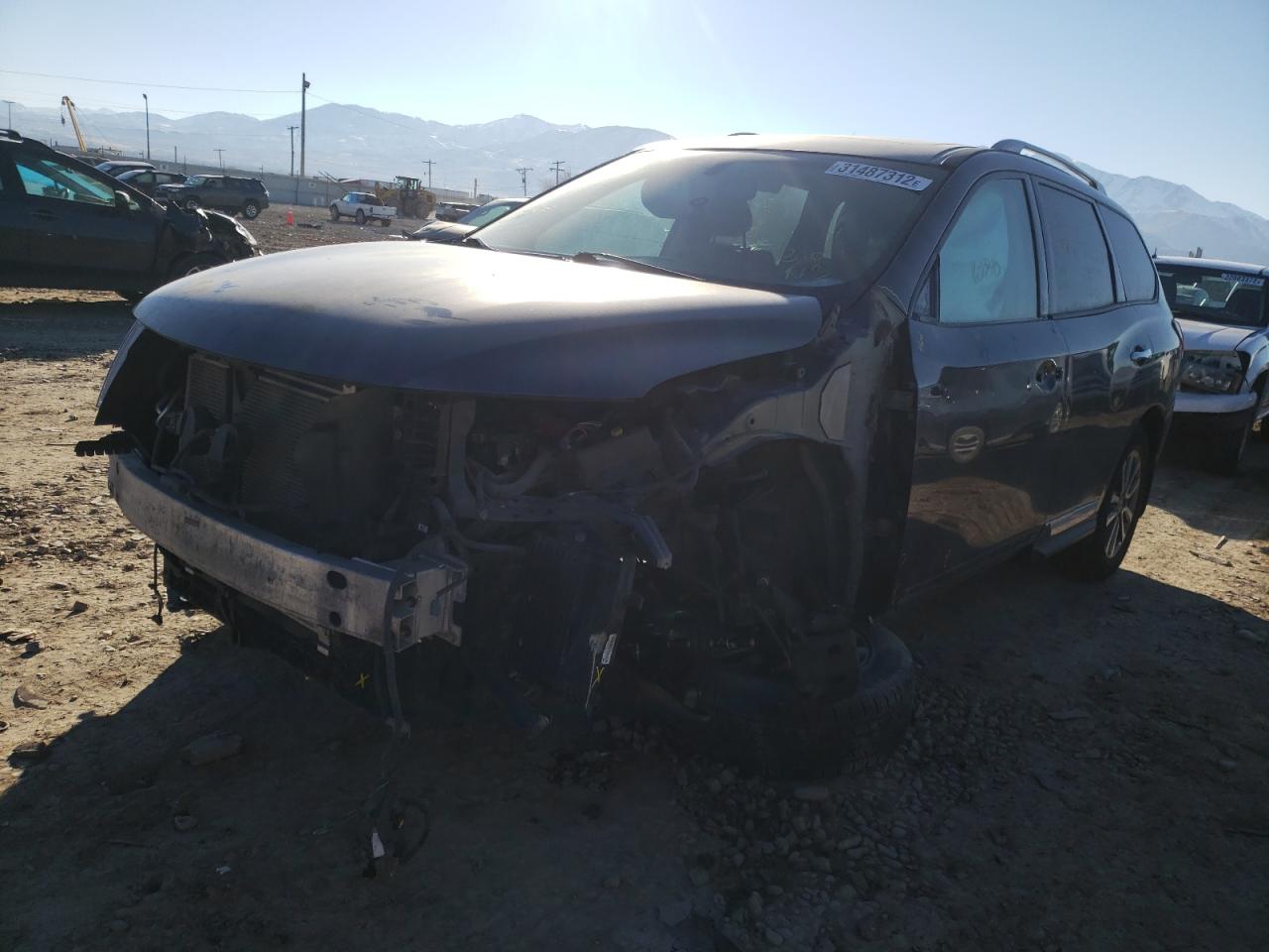 Photo 2 from auction – 2014 NISSAN PATHFINDER with VIN 5N1AR2MM1EC685243