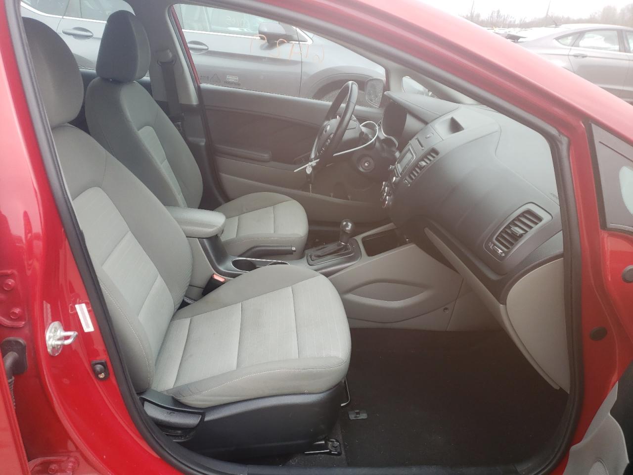 Photo 5 from auction – 2015 KIA FORTE EX with VIN KNAFX4A88F5280485