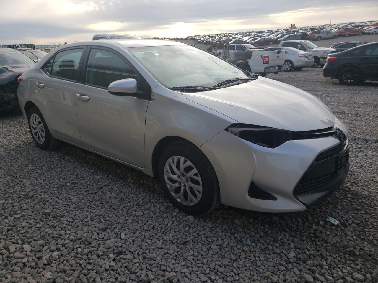 Photo 1 from auction – 2018 TOYOTA COROLLA L with VIN 5YFBURHE1JP847232