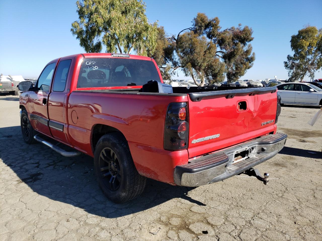 Photo 3 from auction – 2005 CHEVROLET SILVERADO with VIN 1GCEC19X05Z349018