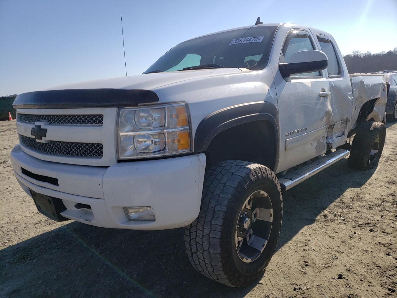 Photo 2 from auction – 2011 CHEVROLET SILVERADO with VIN 1GCRKSE30BZ105166