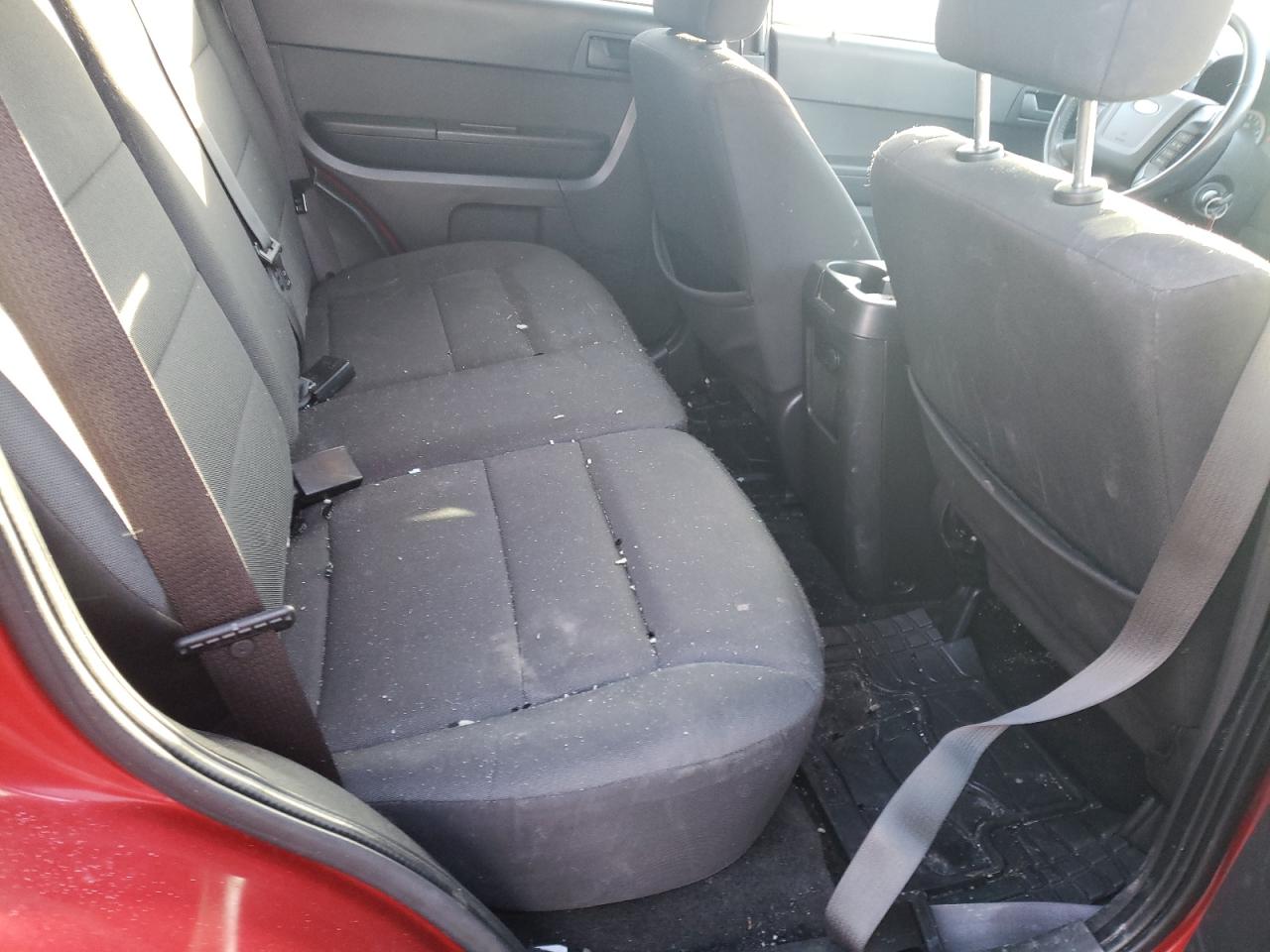Photo 6 from auction – 2010 FORD ESCAPE XLT with VIN 1FMCU9D72AKD17485