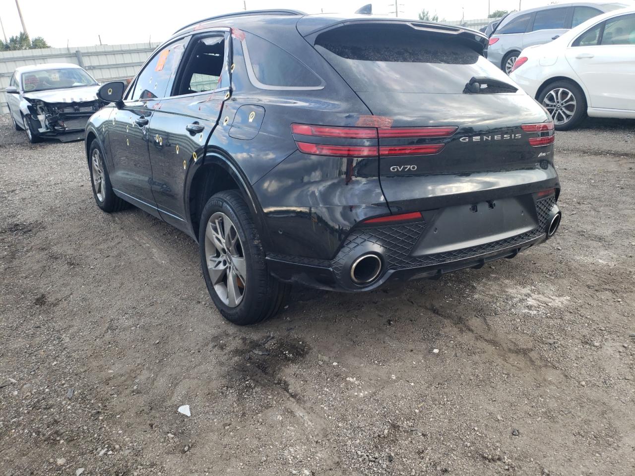 Photo 3 from auction – 2022 GENESIS GV70 BASE with VIN KMUMCDTC0NU018937