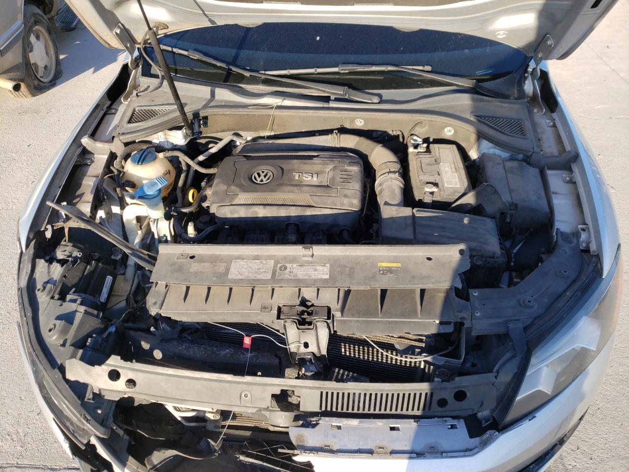 Photo 7 from auction – 2015 VOLKSWAGEN PASSAT S with VIN 1VWAT7A30FC043366