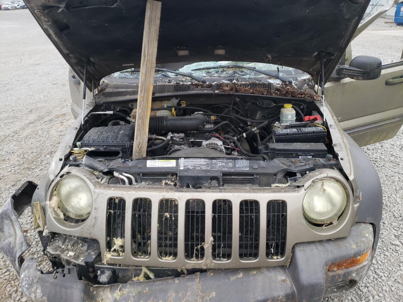 Photo 7 from auction – 2004 JEEP LIBERTY SP with VIN 1J4GL48K04W150576