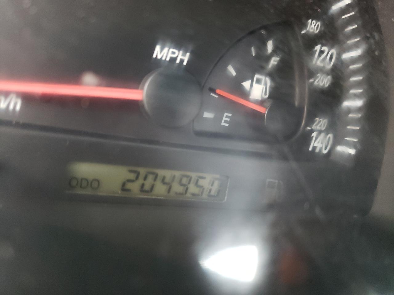 Photo 8 from auction – 2002 TOYOTA CAMRY LE with VIN 4T1BF30K12U511203