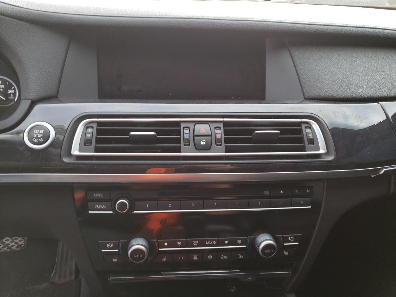 Photo 9 from auction – 2010 BMW 750 LI with VIN WBAKB8C51ACY63718
