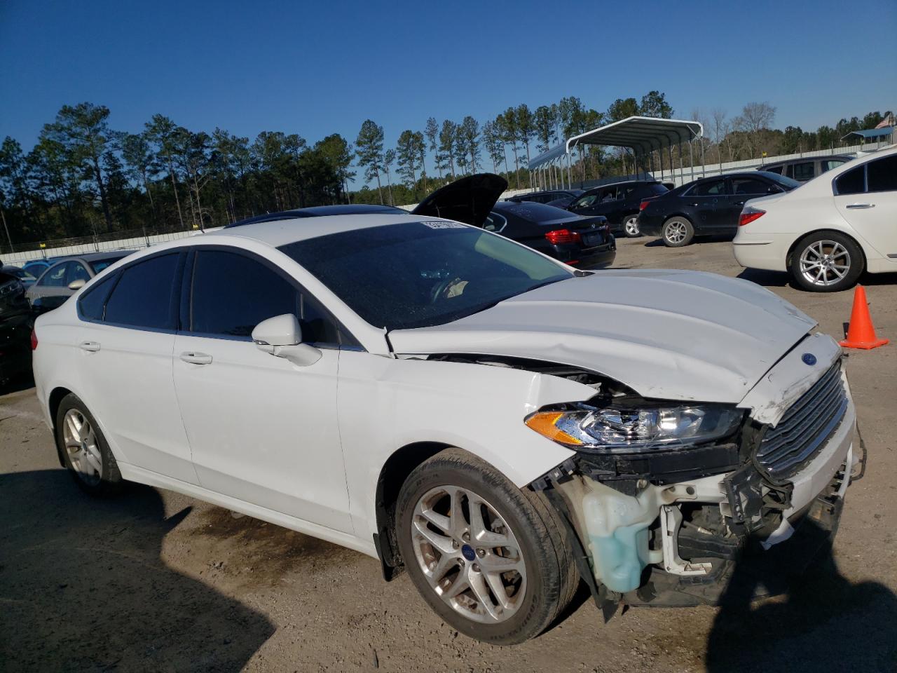 FORD FUSION SE 2014 with VIN 3FA6P0H72ER386358 - Photo from auction