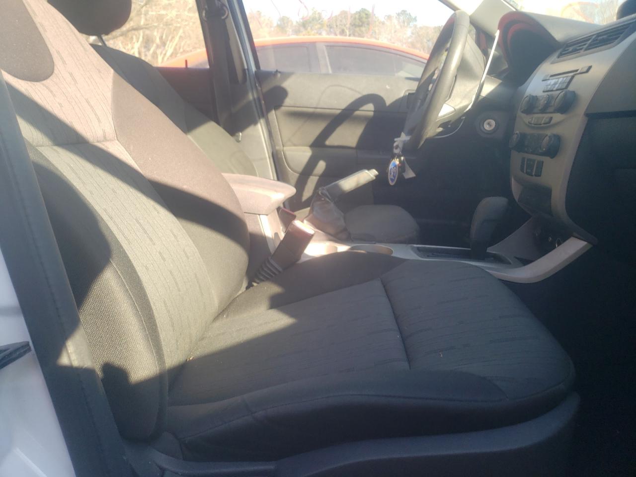 Photo 5 from auction – 2008 FORD FOCUS SE with VIN 1FAHP35N98W108877
