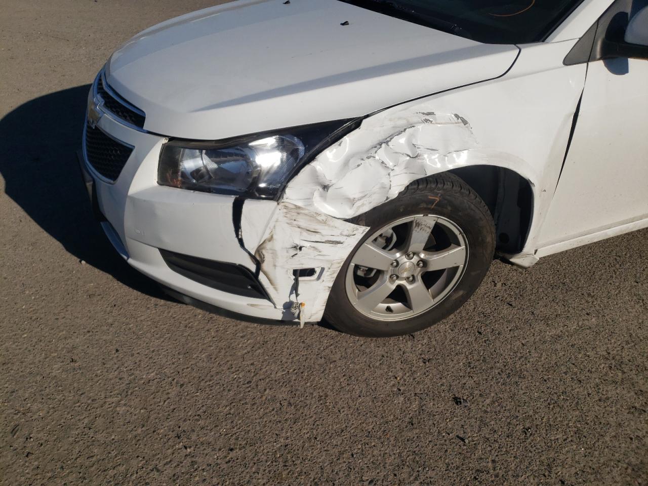 Photo 9 from auction – 2014 CHEVROLET CRUZE LT with VIN 1G1PC5SB2E7384582
