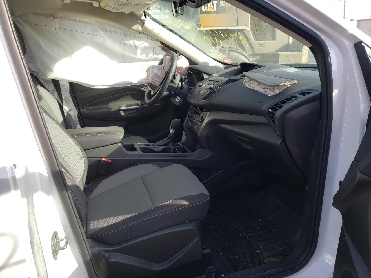 Photo 5 from auction – 2017 FORD ESCAPE SE with VIN 1FMCU9G96HUE83617