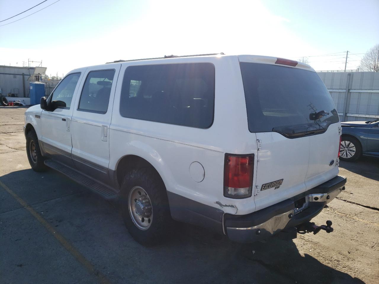 Photo 3 from auction – 2001 FORD EXCURSION with VIN 1FMNU40L61EB23751